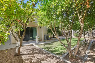 2305 Dinwiddie Way, Elk Grove, CA 95758 - Photo 37