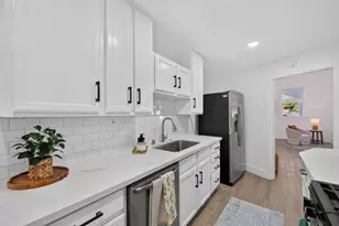 2354 Oakmont St, Sacramento, CA 95815 - Photo 13