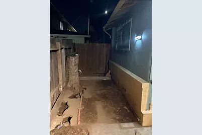 727 E Fremont Street, Stockton, CA 95202 - Photo 41
