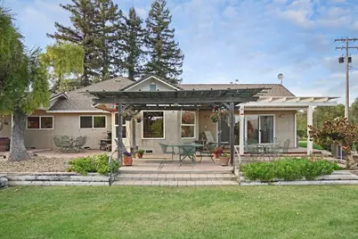16580 E Highway 88, Lockeford, CA 95237 - Photo 37