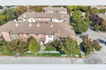 410 Regatta Lane #202, West Sacramento, CA 95605 - Photo 3