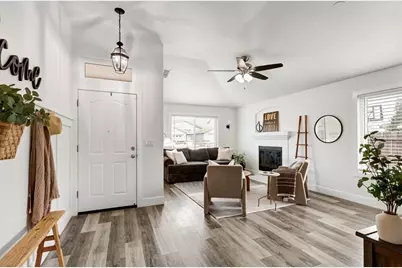 9040 Pembridge Drive, Elk Grove, CA 95624 - Photo 7