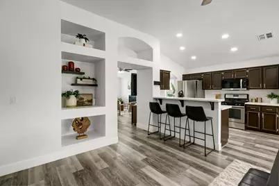 9040 Pembridge Drive, Elk Grove, CA 95624 - Photo 15