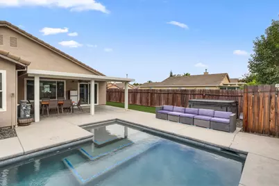 9040 Pembridge Drive, Elk Grove, CA 95624 - Photo 39