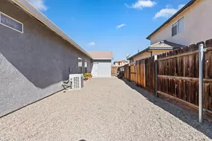 2408 Snapdragon Ct, Modesto, CA 95355 - Photo 23