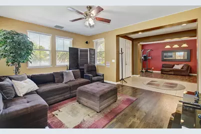 10354 Sagres Way, Elk Grove, CA 95757 - Photo 5