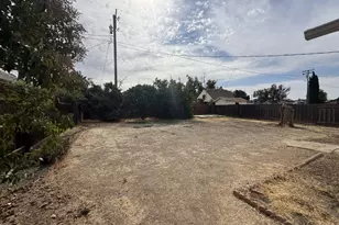 204 Palm Ave, Modesto, CA 95350 - Photo 23