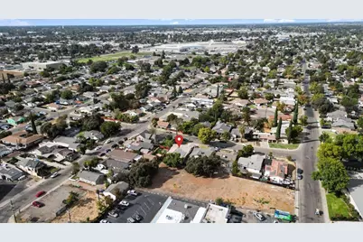 2218 E Oak Street, Stockton, CA 95205 - Photo 31