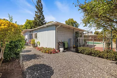 1106 Columbia Way, Modesto, CA 95350 - Photo 33