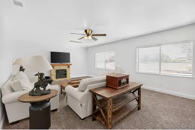 11890 Cresthill Drive, Elk Grove, CA 95624 - Photo 27