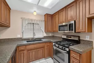 6816 Bronze Oak Ct, Elk Grove, CA 95758 - Photo 13