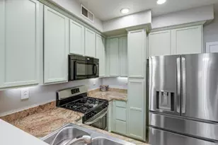 8398 Crystal Walk Cir, Elk Grove, CA 95758 - Photo 17