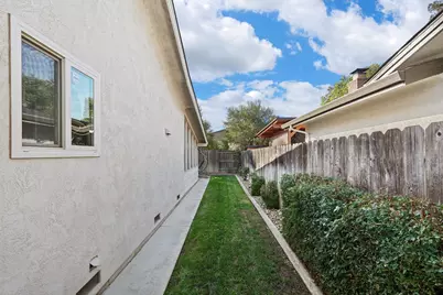 527 Hampton, Lodi, CA 95242 - Photo 35
