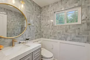 10446 Aleilani Ln, Elk Grove, CA 95624 - Photo 17
