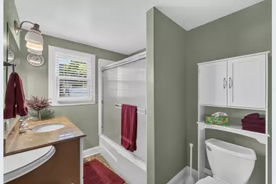 1300 37th Street, Sacramento, CA 95816 - Photo 17
