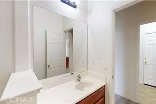 2555 S Lind, Fresno, CA 93725 - Photo 17