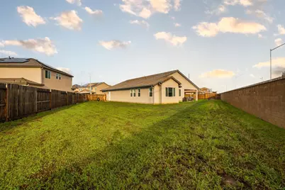 6141 E Peralta Way, Fresno, CA 93727 - Photo 27