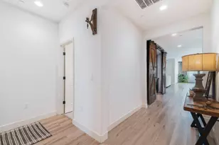 6141 E Peralta Wy, Fresno, CA 93727 - Photo 3