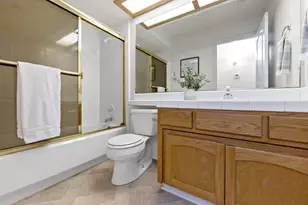 8847 N Woodrow Ave, Fresno, CA 93720 - Photo 25
