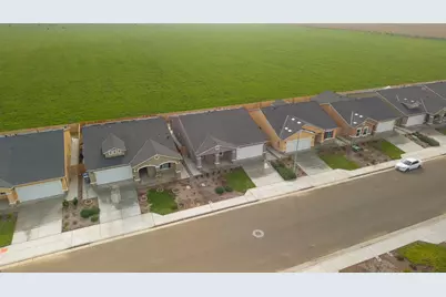 1212 E Orange Street, Avenal, CA 93204 - Photo 7
