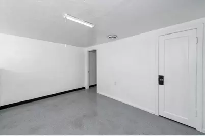 2004 N Maple Avenue, Fresno, CA 93703 - Photo 29