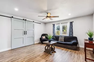 4341 W Dakota Avenue, Fresno, CA 93722 - Photo 15