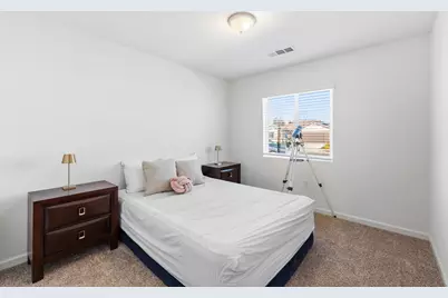 2131 W Ambassador Way, Hanford, CA 93230 - Photo 25