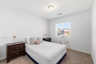 2131 W Ambassador Wy, Hanford, CA 93230 - Photo 25