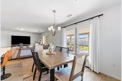 2131 W Ambassador Way, Hanford, CA 93230 - Photo 13