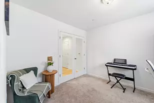 2131 W Ambassador Wy, Hanford, CA 93230 - Photo 21