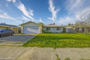 1741 Hickory Ave, Livingston, CA 95334 - Photo 3