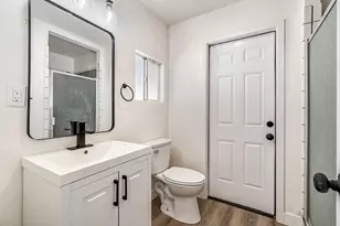 130 W Celeste Ave, Fresno, CA 93704 - Photo 17