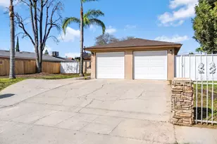 130 W Celeste Ave, Fresno, CA 93704 - Photo 3