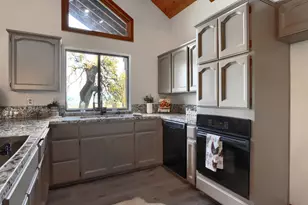 41345 Lilley Mountain Dr, Coarsegold, CA 93614 - Photo 17