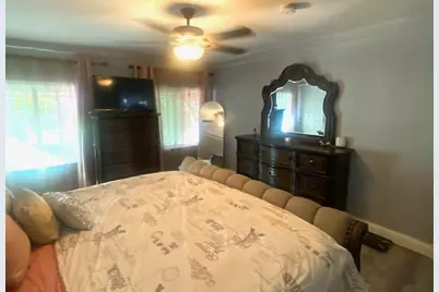 4574 E Illinois Avenue, Fresno, CA 93702 - Photo 13