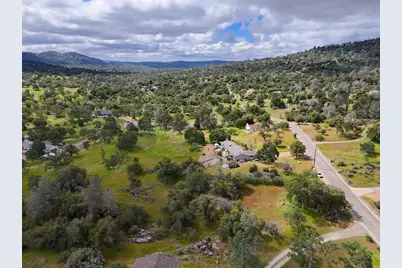 2098 North Dome Drive, Coarsegold, CA 93614 - Photo 13