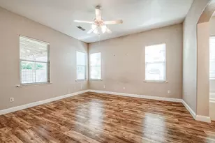 2381 E Christopher Dr, Fresno, CA 93720 - Photo 29