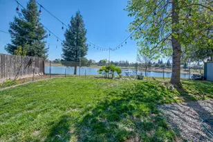 2381 E Christopher Dr, Fresno, CA 93720 - Photo 35