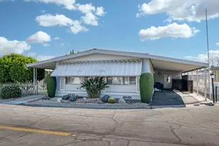 1701 Dinuba Ave, Selma, CA 93662 - Photo 1