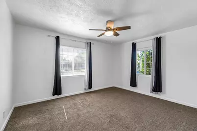 4033 E Brentwood Avenue, Fresno, CA 93703 - Photo 17