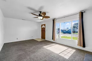 4033 E Brentwood Ave, Fresno, CA 93703 - Photo 7
