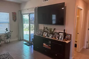 1614 N Barcus Ave, Fresno, CA 93722 - Photo 9