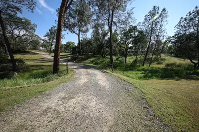 41121 Long  Hollow Drive, Coarsegold, CA 93614 - Photo 9