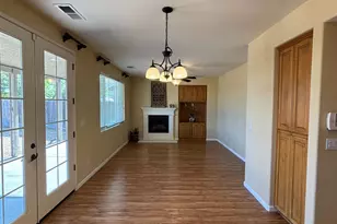 5586 E Atchison St, Fresno, CA 93727 - Photo 17