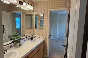 5586 E Atchison St, Fresno, CA 93727 - Photo 35