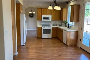 5586 E Atchison St, Fresno, CA 93727 - Photo 25