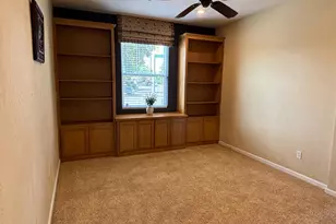 5586 E Atchison St, Fresno, CA 93727 - Photo 13