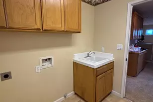 5586 E Atchison St, Fresno, CA 93727 - Photo 31