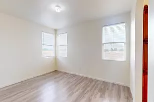 2555 S Lind Ave, Fresno, CA 93725 - Photo 21