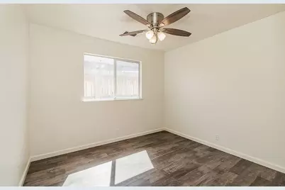 1535 Morgan Drive, Kingsburg, CA 93631 - Photo 17